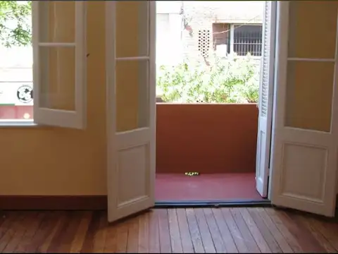 Departamento 4 ambientes con 1 baño