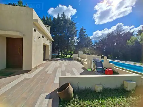 Casa 4 ambientes con 3 baños