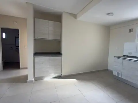 Depto Tipo Casa en Alquiler con 1 cocheras