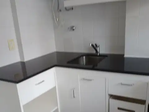 Departamento en Alquiler en Acassuso Vias  /  Santa Fe, $ 720.000