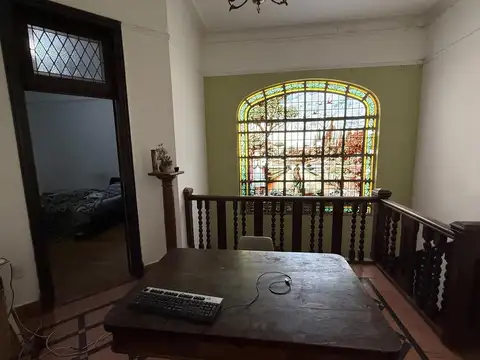 Casa en Alquiler con 4 cocheras