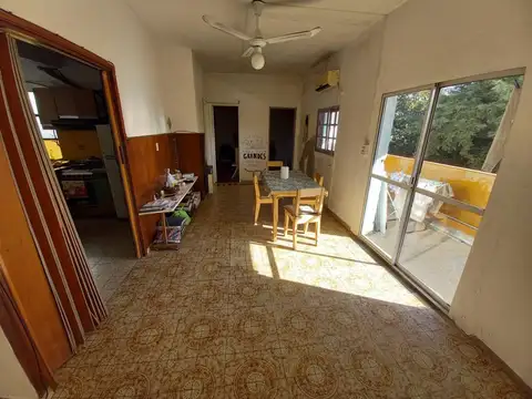 Departamento de 3 ambientes en zona comercial de Munro