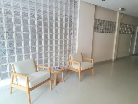 Amoblado y Equipado. Incluye Servicios