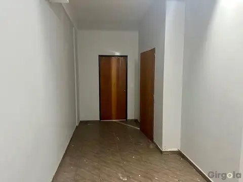 Venta local comercial con patio en Colegiales