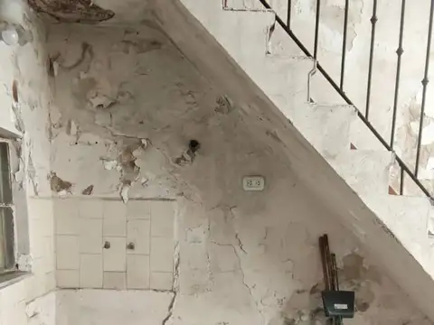 Depto Tipo Casa 5 ambientes con 1 baño