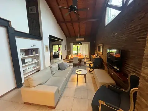 Casa en Venta de 4 dormitorios