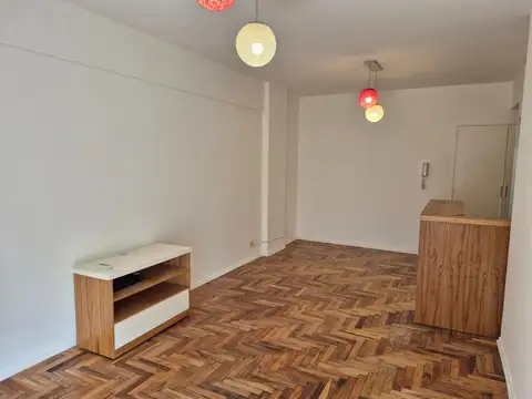 Venta Monoambiente c/balcón Recoleta reciclado