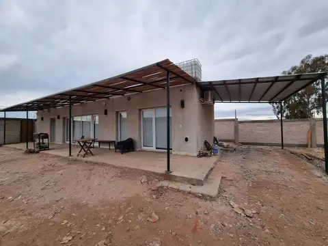 CASA DE CATEGORÍA, DOS DORMITORIOS PARA EMPRESAS