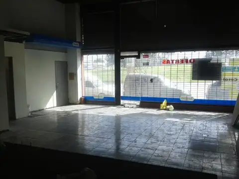 Local en Alquiler en Ituzaingó Sur, $ 1.320.000