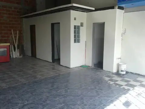 Local en Alquiler 915 años