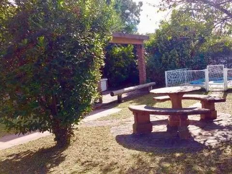 Chalet en Venta en Villa Luzuriaga