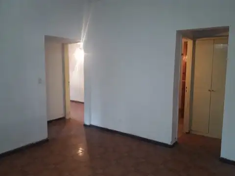 *FINANCIA DUEÑO DIRECTO  AMPLIO CHALET A RECICLAR-IDEAL CONSTRUCTORES O USO COMERCIAL-