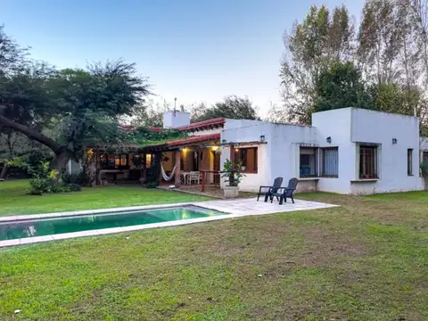 CASA 4 DORMITORIOS EN VILLA EUCARISTICA