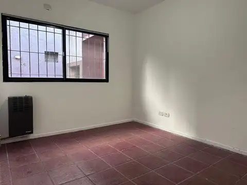 Alquiler depto 2 Amb/Patio y parrilla Pilar Centro