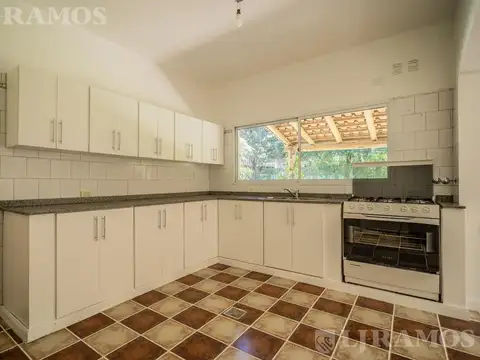 Casa en Alquiler en Saint Matthews, USD 2.100