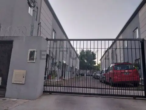 Venta de Departamento 2 amb en Los Polvorines, cochera, patio Malvinas Argentinas, San Miguel