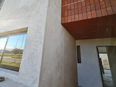 CASA DUPLEX 2 DORM. 2 BAÑOS DOCTA / NOBU