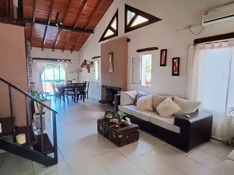 Avenida Champagnat 100