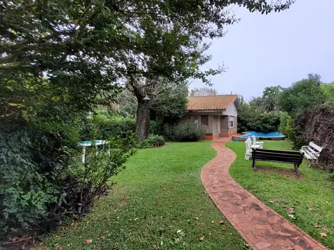 Casa 7 ambientes con 4 baños