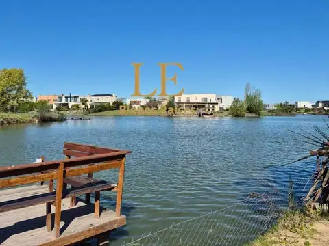 Casa en Venta en El Canton, USD 330.000