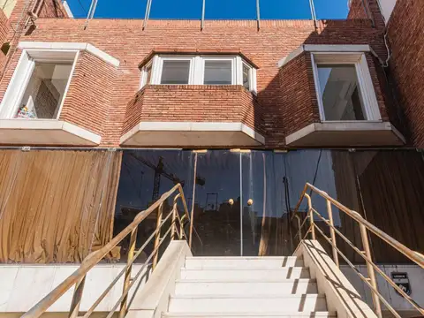 Casa 10 ambientes con 7 baños