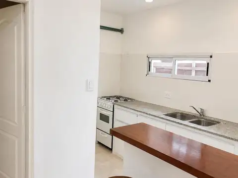 Casa 2 ambientes con 2 baños