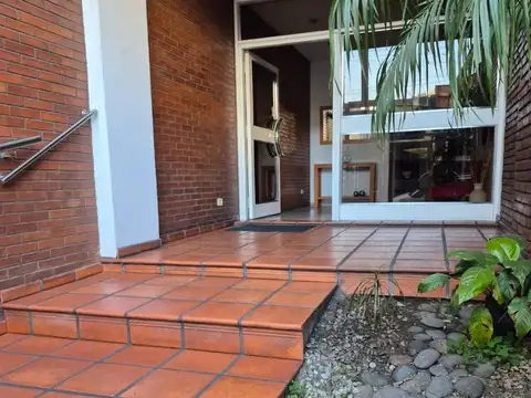 Piñeyro 100, Piso 7