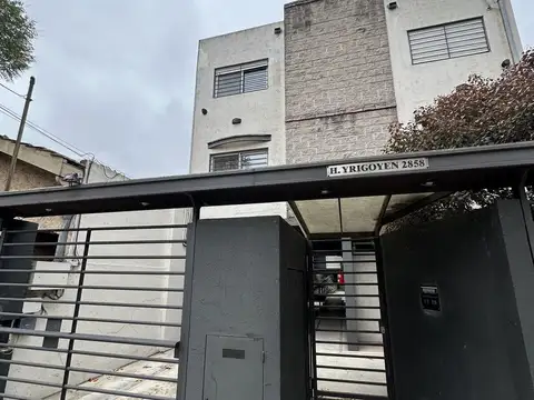 Impecable dos amb con cochera y baulera zona la salle