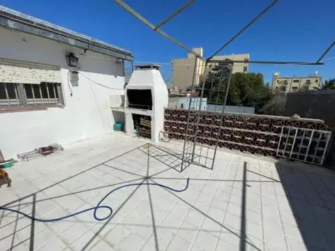 Casa en venta - 3 Dormitorios 3 Baños - 70Mts2 - San Luis