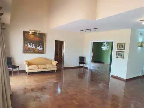 VENTA PENHOUSE MACROCENTRO 6 AMBIENTES CON TERRAZA