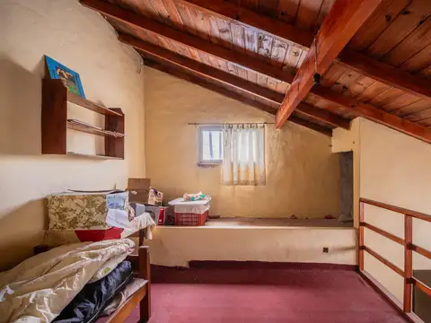 Casa 8 ambientes con 3 baños