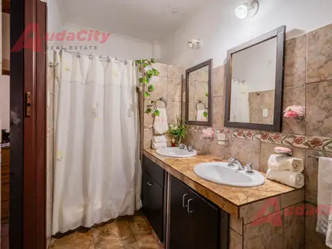 Casa en Venta en Centro de Luján, USD 180.000