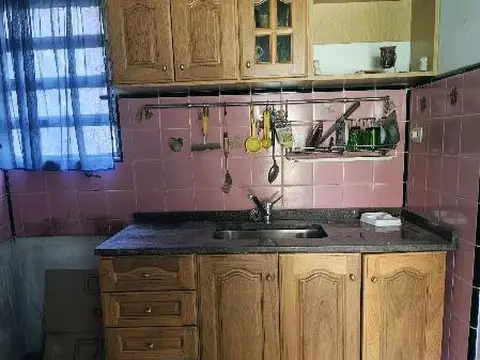 Lugano al N° 538, LOMAS DE ZAMORA