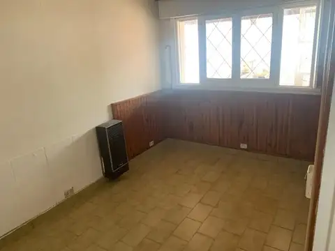Casa en Alquiler con 1 cochera