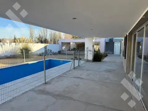 Casa en Venta al Oeste