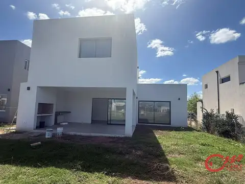 Casa en venta en Pilar del Este