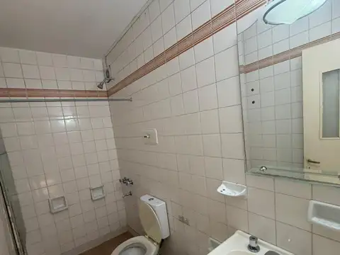 Venta casa de pasillo en planta alta – Barrio Abasto, Rosario
