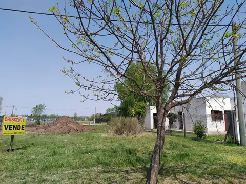 Terreno en Barrio Las Tardes Sobre avenida - Roldan