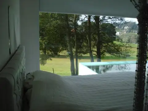 CASA 5 AMBIENTES MODERNA EN SIERRA DE LOS PADRES