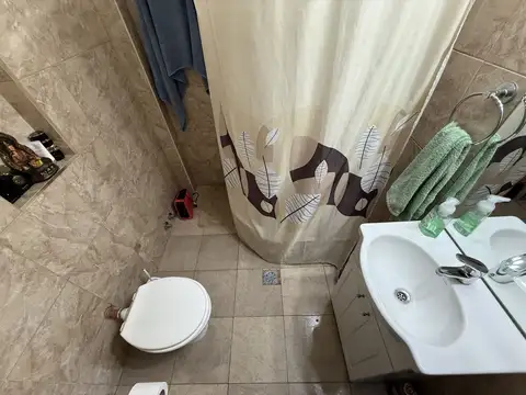 Casa 3 ambientes con jardín y terraza