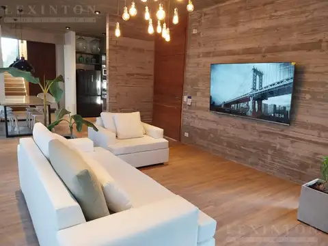 Casa 5 ambientes con 4 baños