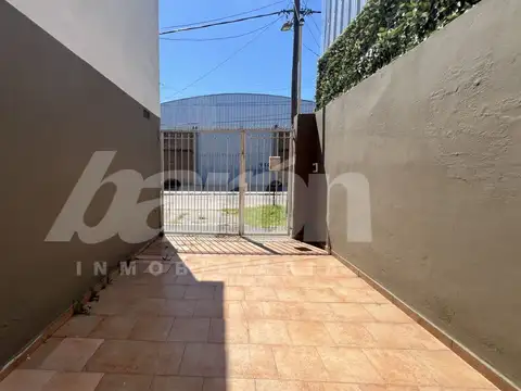 Depto Tipo Casa en Alquiler de 2 dormitorios