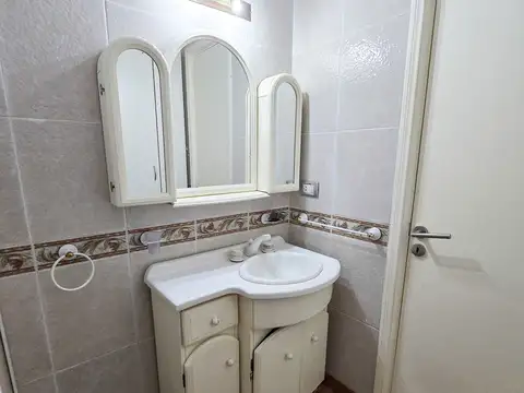 Departamento 2 amb. externo con balcón - Sarmiento y Gascón