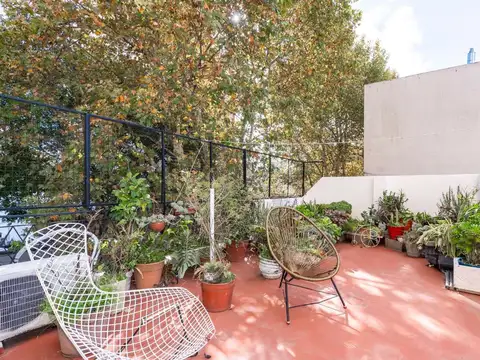 VENTA CASA 4 AMB 2 PLANTAS TERRAZA EXCEL UBICAC.