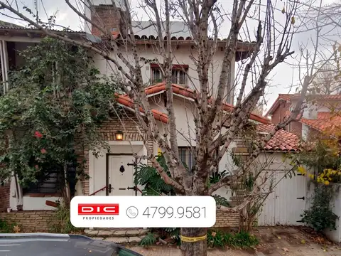 Casa 2 Dormitorios Venta - Olivos-Vias/Maipu