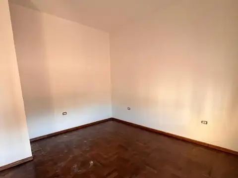 Depto Tipo Casa en Alquiler de 1 dormitorio