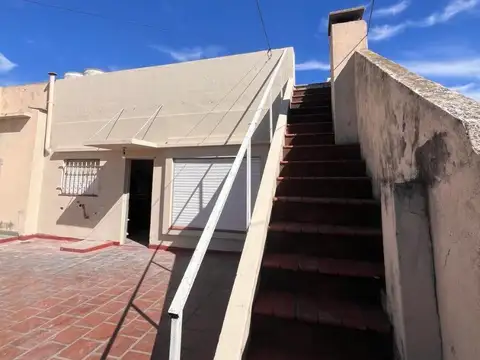 Depto Tipo Casa 2 ambientes con 1 baño