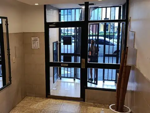 Venta Depto 1 Dorm Av.Pellegrini 1200 Amplio Refacc.cons -