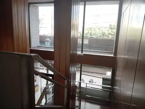 VENTA OFICINA LINIERS POSESION INMEDIATA