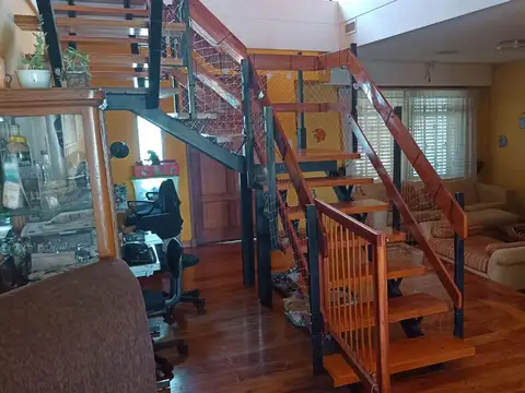 Venta casa 6 amb/pileta/dpto 2 amb VILLA DE MAYO